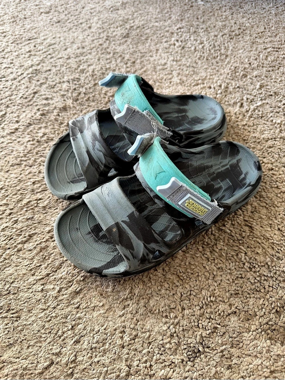 Rugged Shark boys Black & Gray Sandals